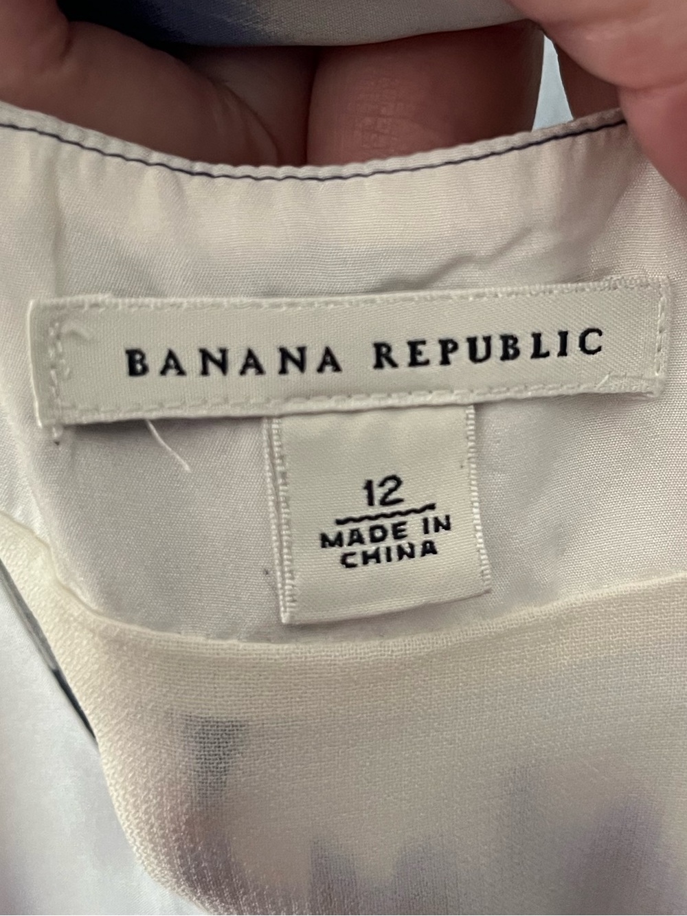 Banana Republic White Silk Dress with Navy Ikat Motif size 12 - Picture 4 of 6